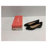 Easy Spirit Caldise Black Flats Size 7.5M with Original Box