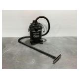 Shop-Vac 6 Gallon Wet Dry Vacuum... needs cleaning
