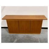 4-Door Wooden Credenza with Interior Shelves and Pullout Trays...top loose