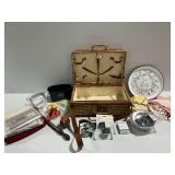 Household Goods and Linens with Hardware