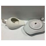 Ceramic and Enamel Bedpans
