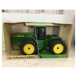 8760 John Deere four-wheel-drive tractor 1/16