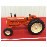 Allis  Chalmers D 19 1989 toy farmer, 1/16 scale