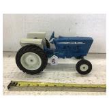 Ford 4600 tractor, 1/16 scale, no box