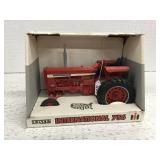 International Farmall 756, 1/16 scale, Ertl, NIB