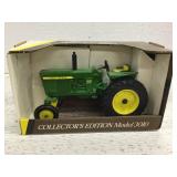 John Deere Model 3010 collector