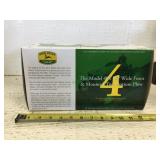 John Deere collector center model 40 T with white