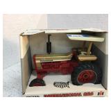 International 826, 1/16 scale, Ertl, NIB