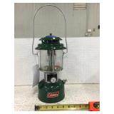 Vintage Coleman lantern 220J