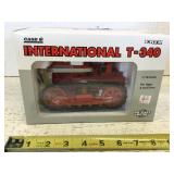 International T3 41 16th scale Ertl