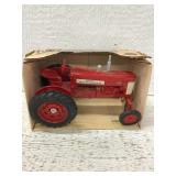 Farmall 350 tractor, 1/16 scale