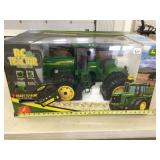John Deere 9520 RC tractor 9.6 V,  Ertl.  NIB