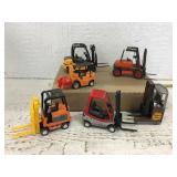 6 forklift toys (5 metal, 1plastic)