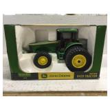 John Deere 8420 1/16 scale Ertl NIB