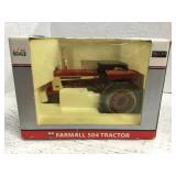 Farmall 504 1/16 scale SpecCast NIB 2005