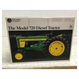 John Deere Model 720, 1/16 scale, Ertl precision