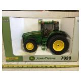 John Deere 792116 scale collector edition by Ertl