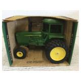 John Deere sound gard tractor 1/16 scale blue