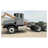 1998 International 9200 Semi Daycab