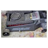 Powerbuilt Triple Lift 4000 Lb Capacity Jack