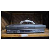 JVC HR-J692U VHS Player with Cables