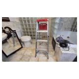 4-Foot Aluminum Step Ladder