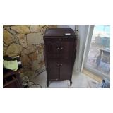 Victrola Wind-Up Phonograph Cabinet