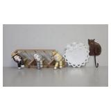 Extremely Rare Milk Glass 3 Cat Plate