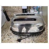 Toastmaster Model 1B14 Toaster