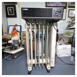 DeLonghi Radiator Heater & Oreck Air Purifier