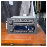 Delphi Delco GM 6-Disc CD Car Radio 15179349