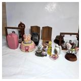 Vintage Decorative Figurines & Collectibles Lot