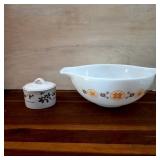 Vintage Pyrex Bowl & Gibson Covered Dish