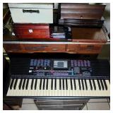 Yamaha PSR-220 Electronic Keyboard