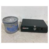 Coleman Dual Fuel Campstove & Minnow Bucket