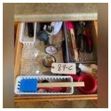 DRAWER LOT OF SILVERWARE AND OTHER ASSORTED UTENSILS