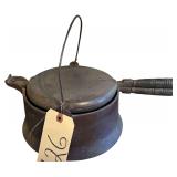 ANTIQUE WAPAK CAST IRON WAFFLE PRESS