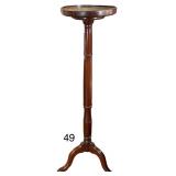WOODEN PLANT STAND