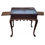 VINTAGE MAHOGANY SIDE TABLE W/ BEVERAGE PULLOUTS