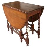 VINTAGE WOODEN GATE LEG TABLE - READY TO BE RESTORED