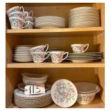 APPROX. 80 PIECES OF JEWEL TREE SYRACUSE CHINA TO INCLUDE CUPS, SAUCERS, DINNER PLATES, SALAD PLATES, GRAVY BOAT, SERVING BOWLS