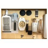 PAMPERED CHEF: 2 BAMBOO SERVING SETS, PIZZA CUTTER, HOLD N SLICE, KERNEL CUTTER - OTHERS: APPLE SLICER, BOTTLE OPENERS, MANDOLIN, SHELF LINER