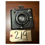 VINTAGE BROWNIE FLASH SIX-20 CAMERA