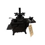 OLD MOUNTAIN SALESMAN’S SAMPLE (MINIATURE) CAST IRON STOVE