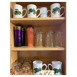 5 JOHN DEERE COFFEE MUGS, OTHER COFFEE MUG, CLEAR DRINKING GLASSES TO INCLUDE 7 SHORTER/9 TALLER, 3 INSULATED MUGS/TUMBLERS