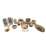 4 PFALTZGRAFF FOLK ART BIRD PATTERN CLEAR GLASS BEER MUGS; ASSORTED PFALTZGRAFF YORKTOWNE PATTERN STONEWARE SERVING PIECES TO INCLUDE 2 CANDLEHOLDERS, SPOON REST, NAPKIN HOLDER, TRINKET BOX, BUTTER DI