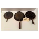 WAGNER WAFFLE MAKER PAT. SEPTEMBER 15, 1925 AND 8 INCH CORN BREAD IRON SKILLET