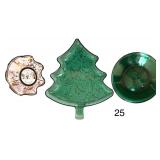 4 GREEN GLASS CHRISTMAS TREE DESSERT PLATES, GREEN GLASS CHRISTMAS TREE SHAPED SERVING PLATTER, SCALLOPED EDGE COMMEMORATIVE ALAMO PLATE