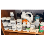 MIXED ACRYLIC ART MEDIUMS AND FINISHES LOT INCLUDING LIQUITEX AND GOLDEN BRAND GELS, MEDIUMS, ADDITIVES, AND TEXTURE PRODUCTS, PLUS ELMER’S GLUE, MOD PODGE OUTDOOR, MINWAX POLYCRYLIC, AND ASSORTED L