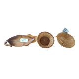 CARVED WOODEN HANDLED LEAF PATTERN TRAY, 2 SMALL ROUND WOVEN BASKETS